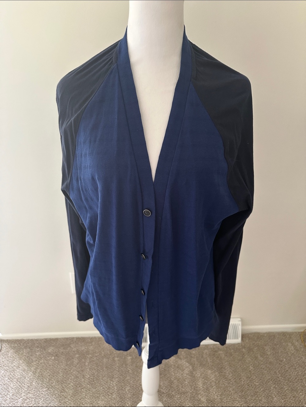 Kenneth Cole Reaction Two-Tone Navy & Dark Navy Lightweight Cardigan size M